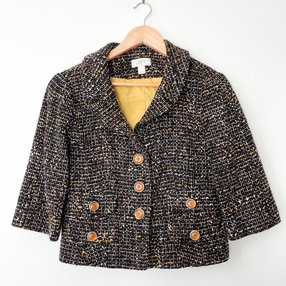 LOFT Jackets & Blazers - Loft Boucle Cropped Blazer. Size 8.